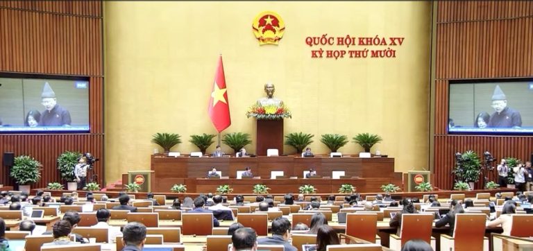 z7304211349494_7da81247cbde68e19e68eed9d252a829